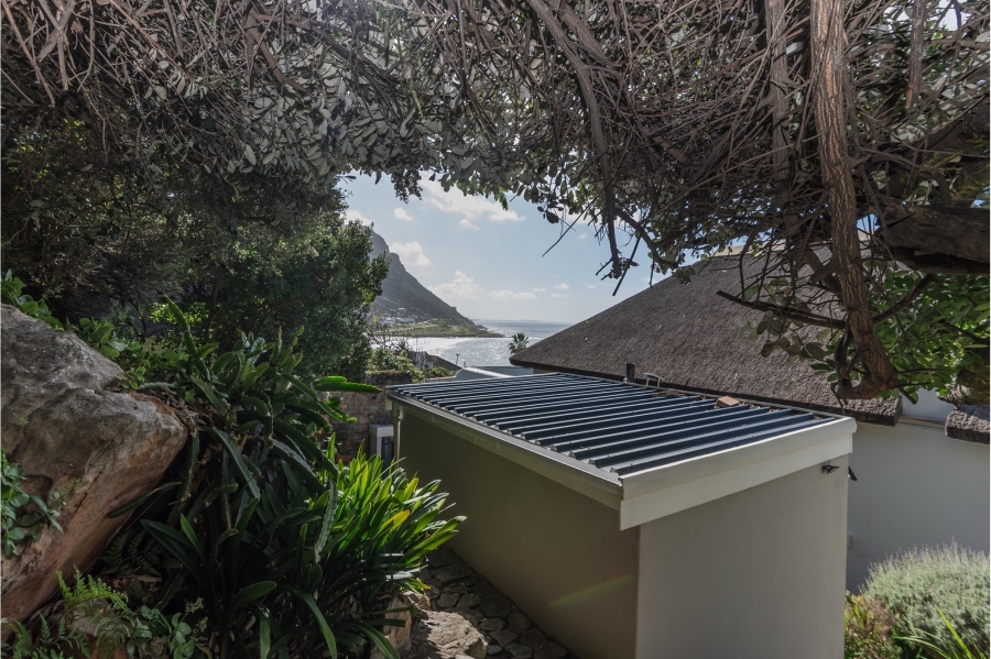 3 Bedroom Property for Sale in Cairnside Western Cape